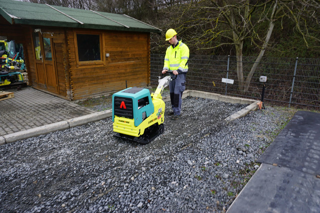 Ammann-Aph5575-Boehrer-Baumaschinen-03
